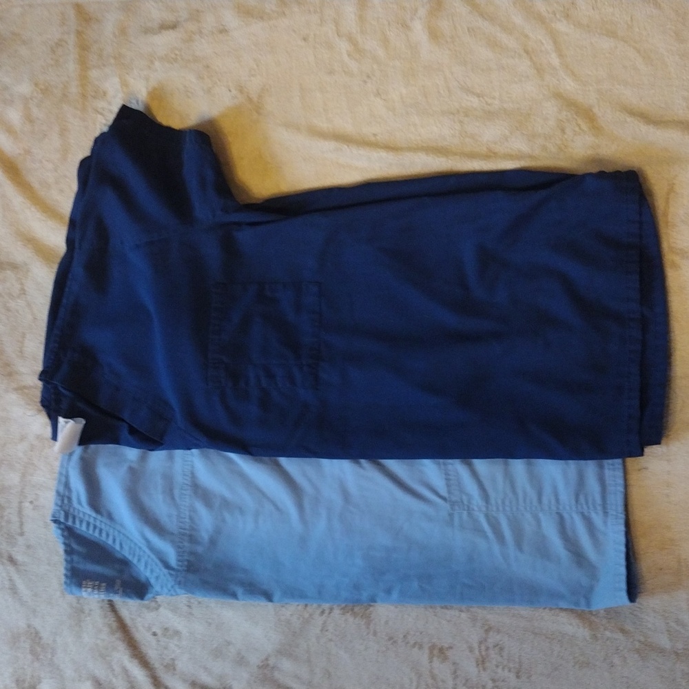 bundle of 2 large scrub tops